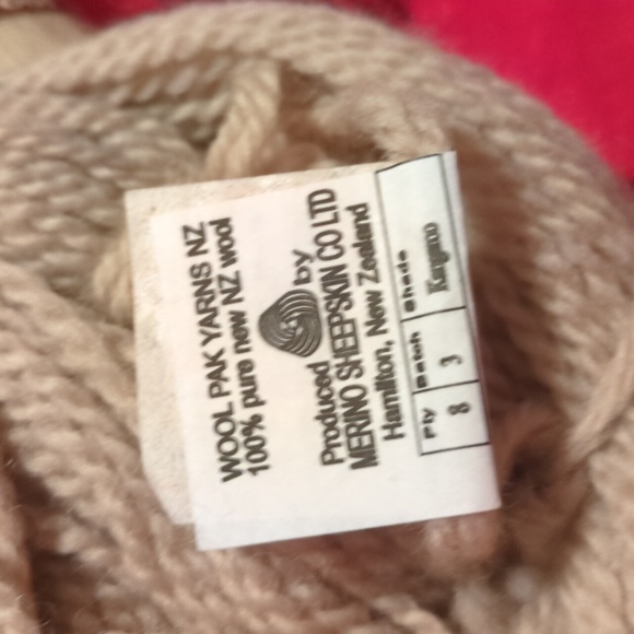 Woolpak Yarn in Kangaroo Color - Picture 3 of 6